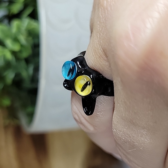 ODD-EYED CAT CUFF RING - Picture 6 of 7